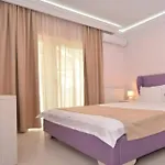 Mykonos Boutique Нэводари