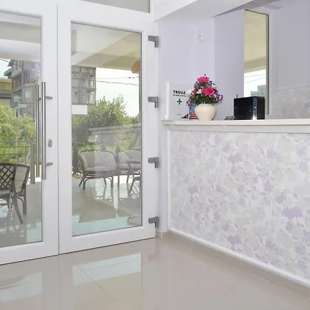Mykonos Mamaia Boutique
